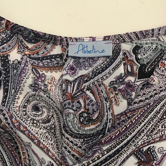 Abbeline Paisley Hi-Lo Surplice Blouse - Picture 7 of 8